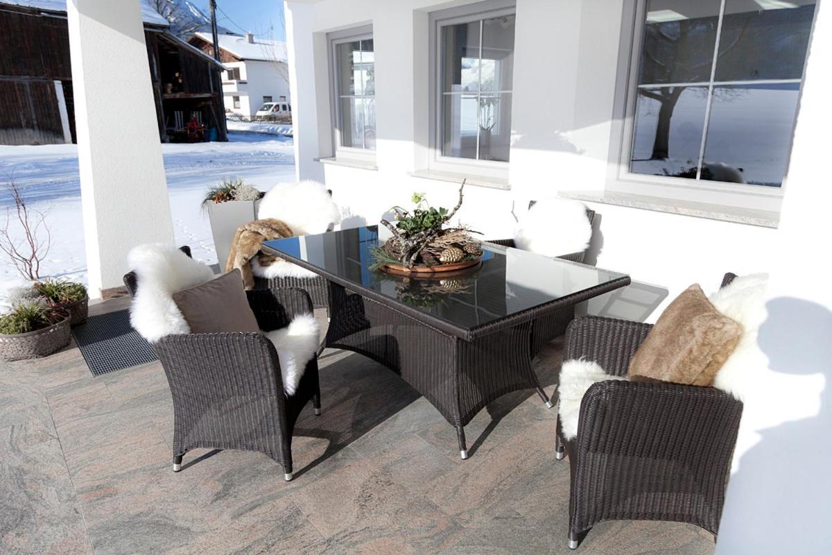 Gaestehaus Weber Oberperfuss Exterior foto