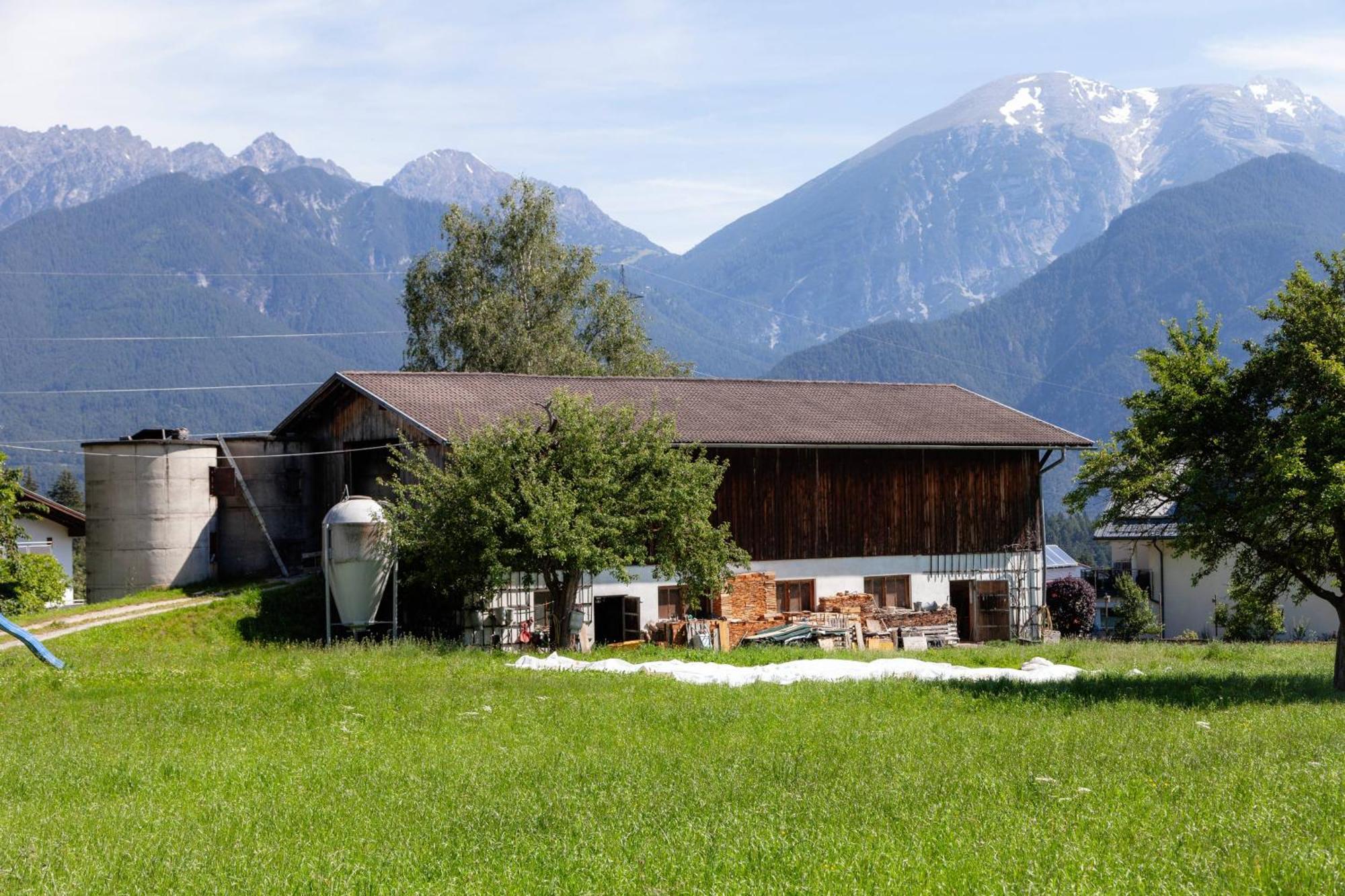 Gaestehaus Weber Oberperfuss Exterior foto